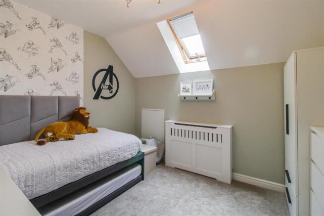 4 bed Semi-Detached for sale Image 12