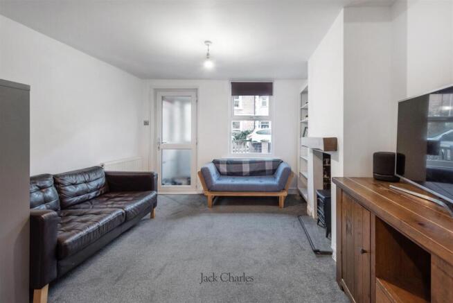 56 Lavender Hill, TN9 2AU 003.jpg