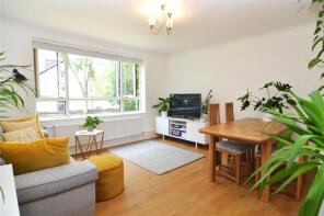 15, Crieff Court, Teddington TW11 9DS
