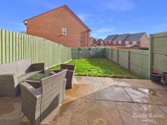 3 bed Semi-Detached for sale Image 6