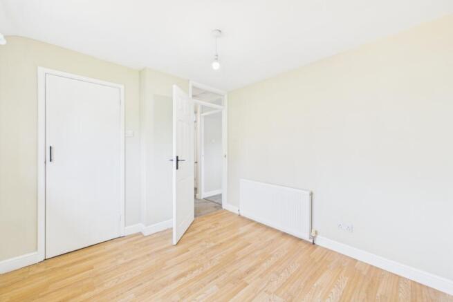 3 bed Terraced to rent Image 11