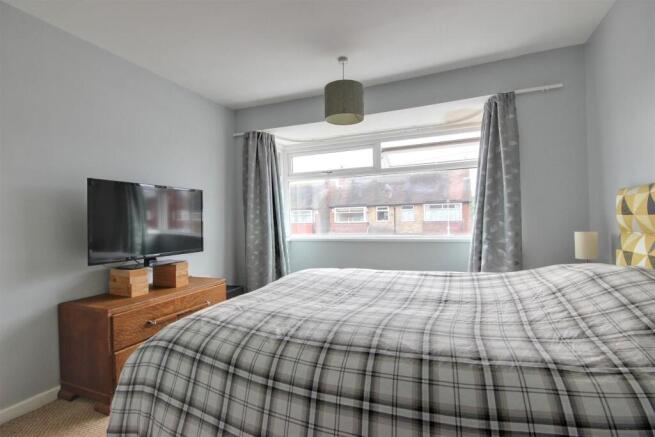 3 bed Semi-Detached for sale Image 12
