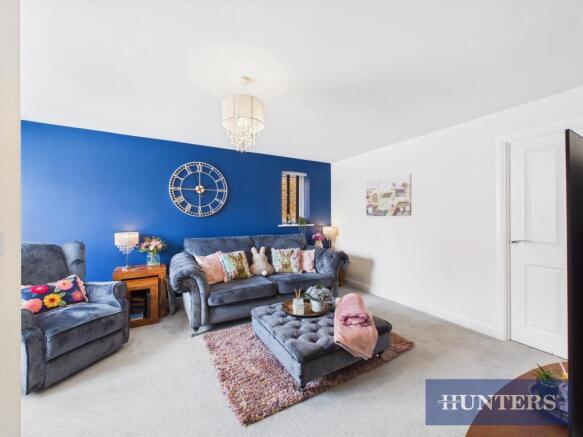 3 bed Semi-Detached for sale Image 6