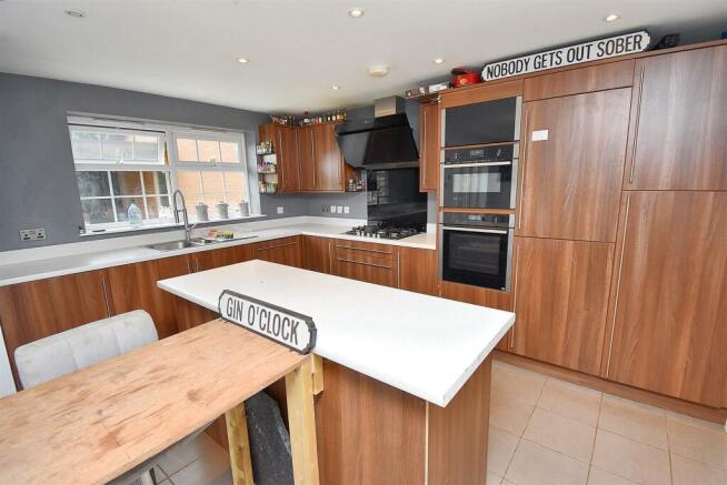 Kitchen/Dining Room