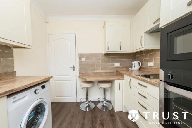 2 bed Semi-Detached for sale Image 5