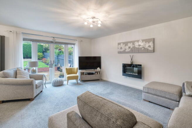 Hawthorn Close, Whickham photo 4