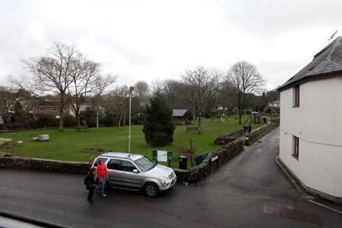 Photo 10