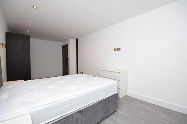1 bed Apartment to rent Image 8
