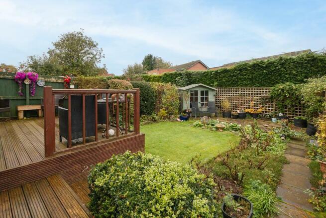 38 Gerrard - Garden.jpg