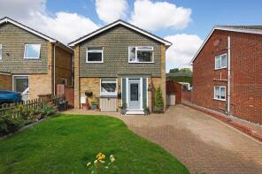 94, Courtfield Avenue, Lordswood, Chatham ME5 8QE