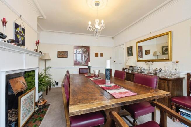 4 bed Semi-Detached for sale Image 10