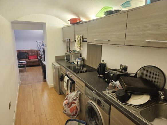 1 bed Flat for sale Image 8