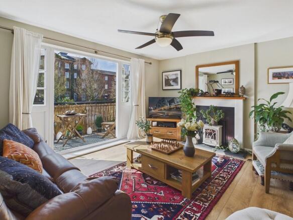 CAM04726G0-PR0045...