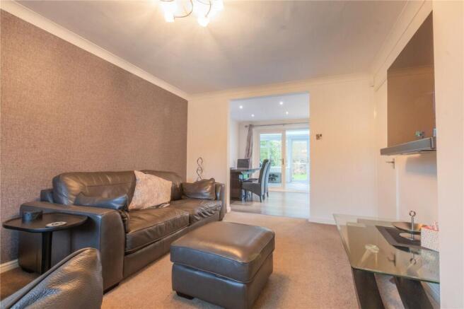 4 bed Detached for sale Image 11