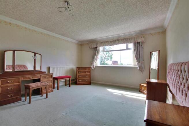 3 bed Detached Bungalow for sale Image 8