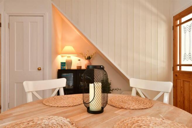 Dining Lifestyle 3108