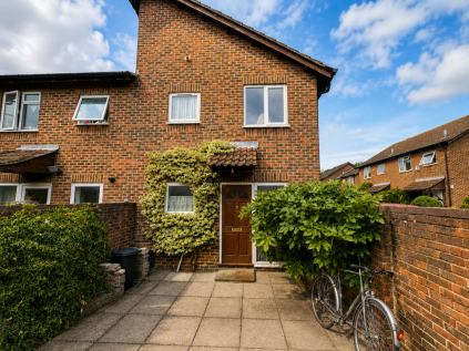 Stevens Close, Hampton, TW12