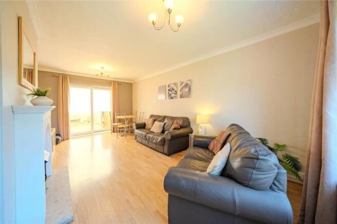4 bed Semi-Detached for sale Image 11