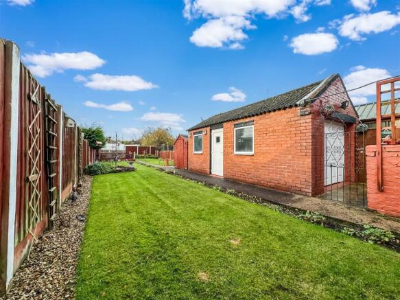 Generous Rear Garden 906