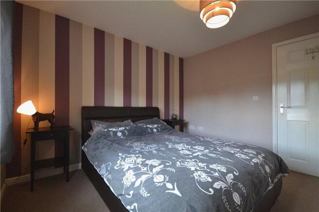 Master Bedroom (2)