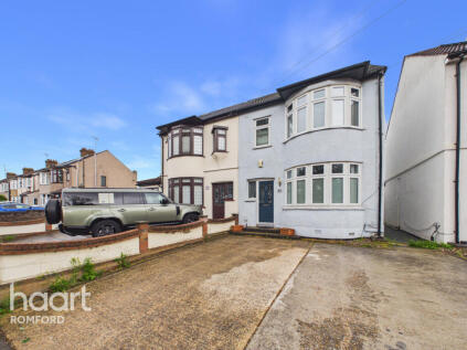 Park Lane, Hornchurch, RM11 1EQ