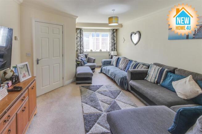 LIVING ROOM: