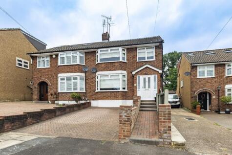 Copthorne Avenue, Hainault, IG6