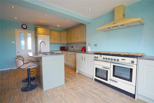 3 bed Semi-Detached for sale Image 5