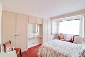 95, Chase Way, Southgate, London N14 5DY
