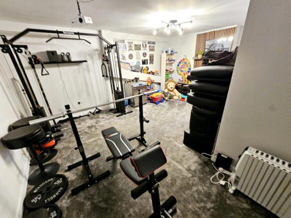 3 bed End of Terrace for sale Image 4