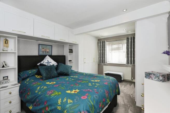 3 bed Semi-Detached for sale Image 12