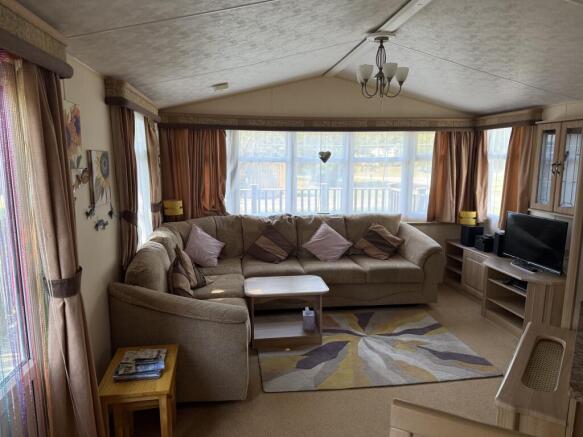 Willerby Granada YT19, Waveney Valley Lakes, Wortwell, Norfolk, IP20 0EN photo 4