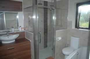 EN-SUITE BATHROOM/S