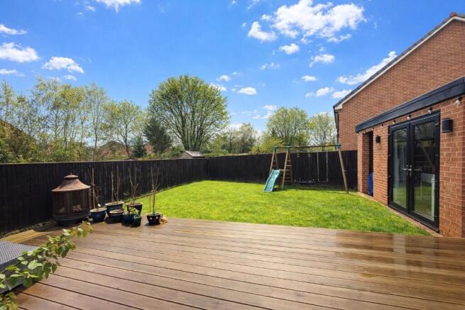 4 bed Detached for sale Image 11