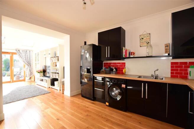 Kitchen/Breakfast Area