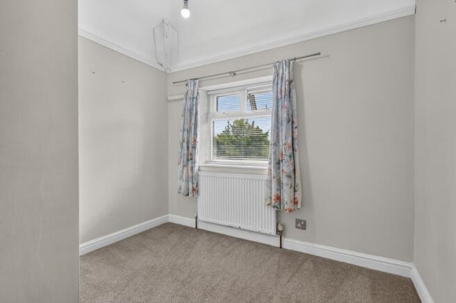 4 bed Semi-Detached for sale Image 11