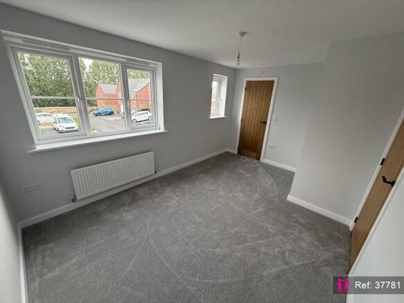 3 bed Semi-Detached for sale Image 10