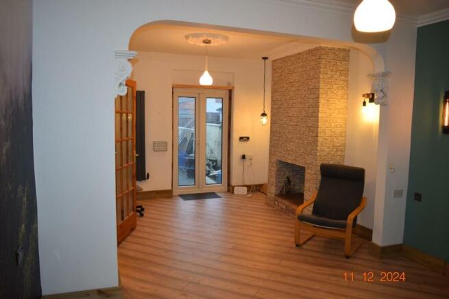 Lounge/Dining Room