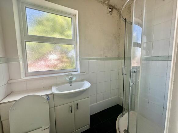 2 bed Flat for sale Image 8