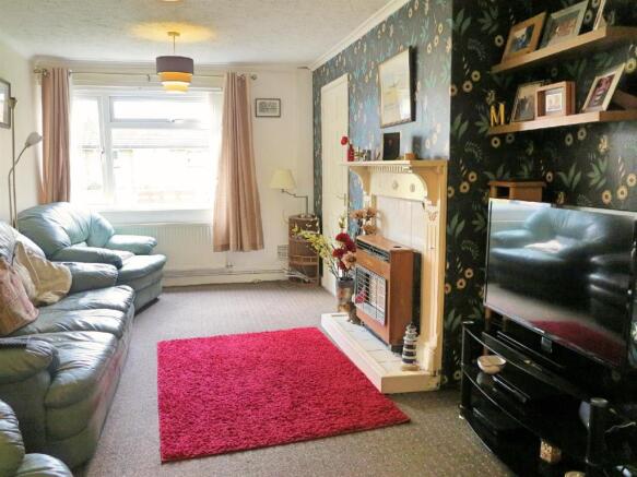 Living Room 2.jpg
