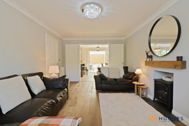 4 bed Detached for sale Image 11