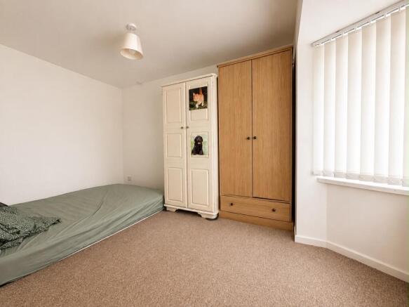 3 bed Semi-Detached to rent Image 6