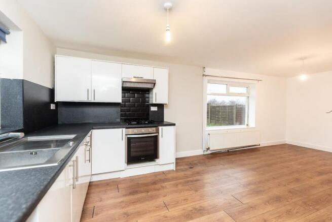 3 bed Semi-Detached for sale Image 7