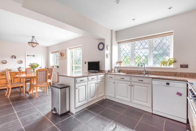 Kitchen/Dining