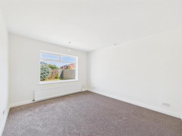 2 bed Detached Bungalow for sale Image 11