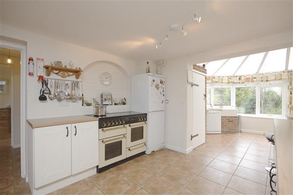 KITCHEN CONT