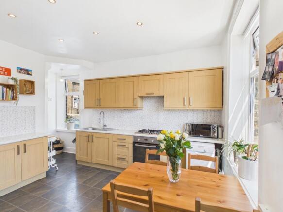 2 bed Terraced for sale Image 7