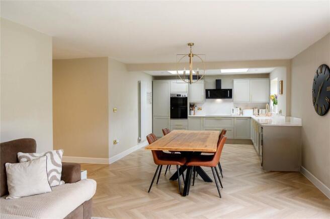 3 bed Bungalow for sale Image 4