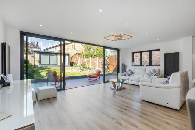 Theobald Street, Borehamwood, WD6 photo 4
