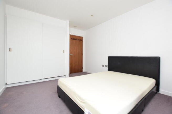 1 bed Apartment to rent Image 5